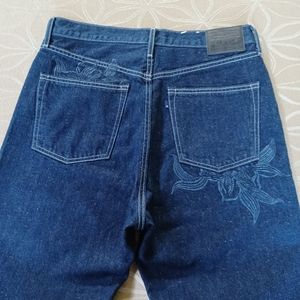 Levi's Barrel Cropped,Made & Crafted Jeans